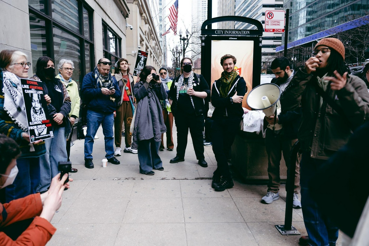 Chicago protest demands divestment from apartheid Israel. | FightBack! News