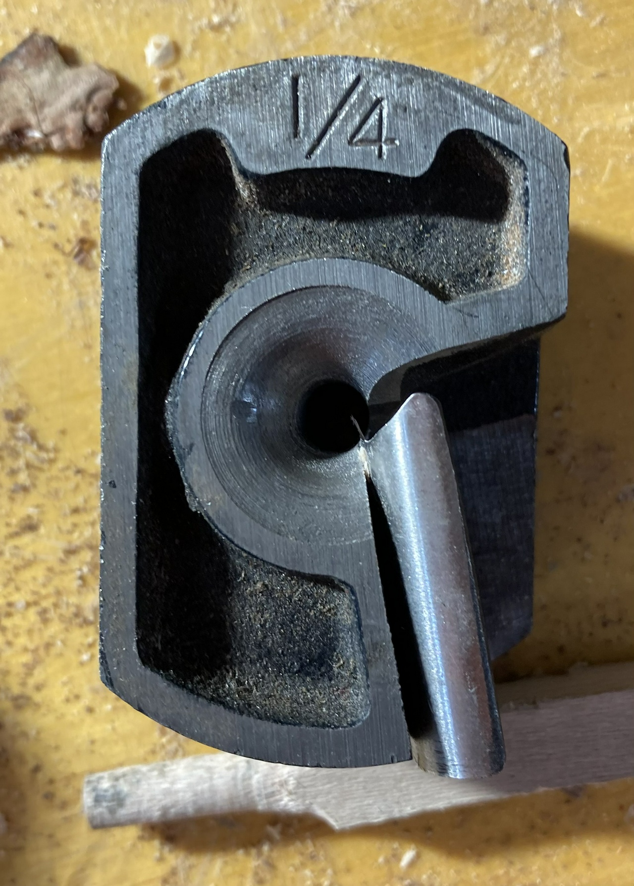 Front view of the cutting head for a Stanley 77