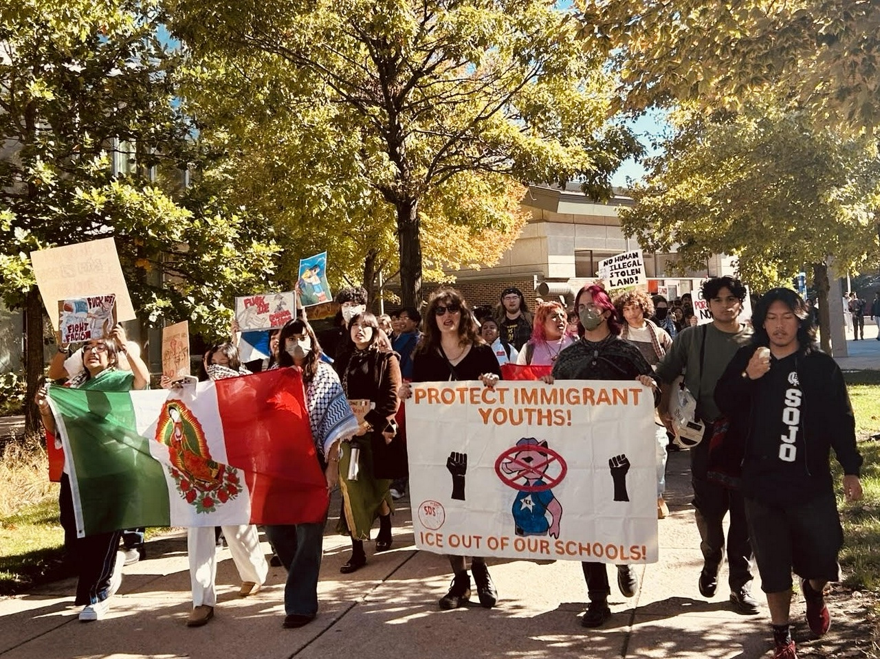 Students march to University Hall to protest UIC administration complicity of deportations on campus.