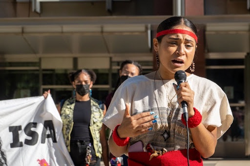 Protest demands dropping federal  charges against  Isavela Lopez.