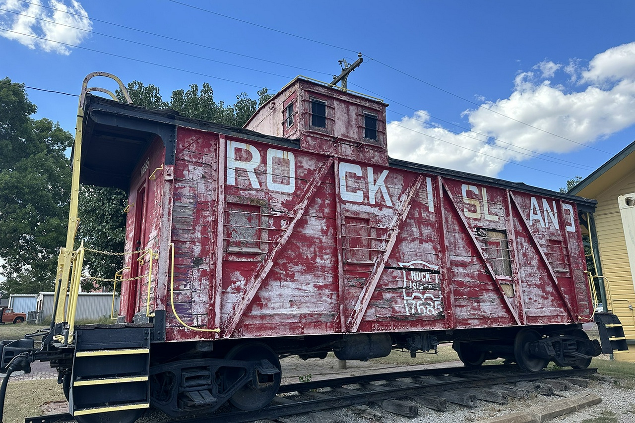 CRI&P 17685. Collinsville, OK. 10/6/2022.