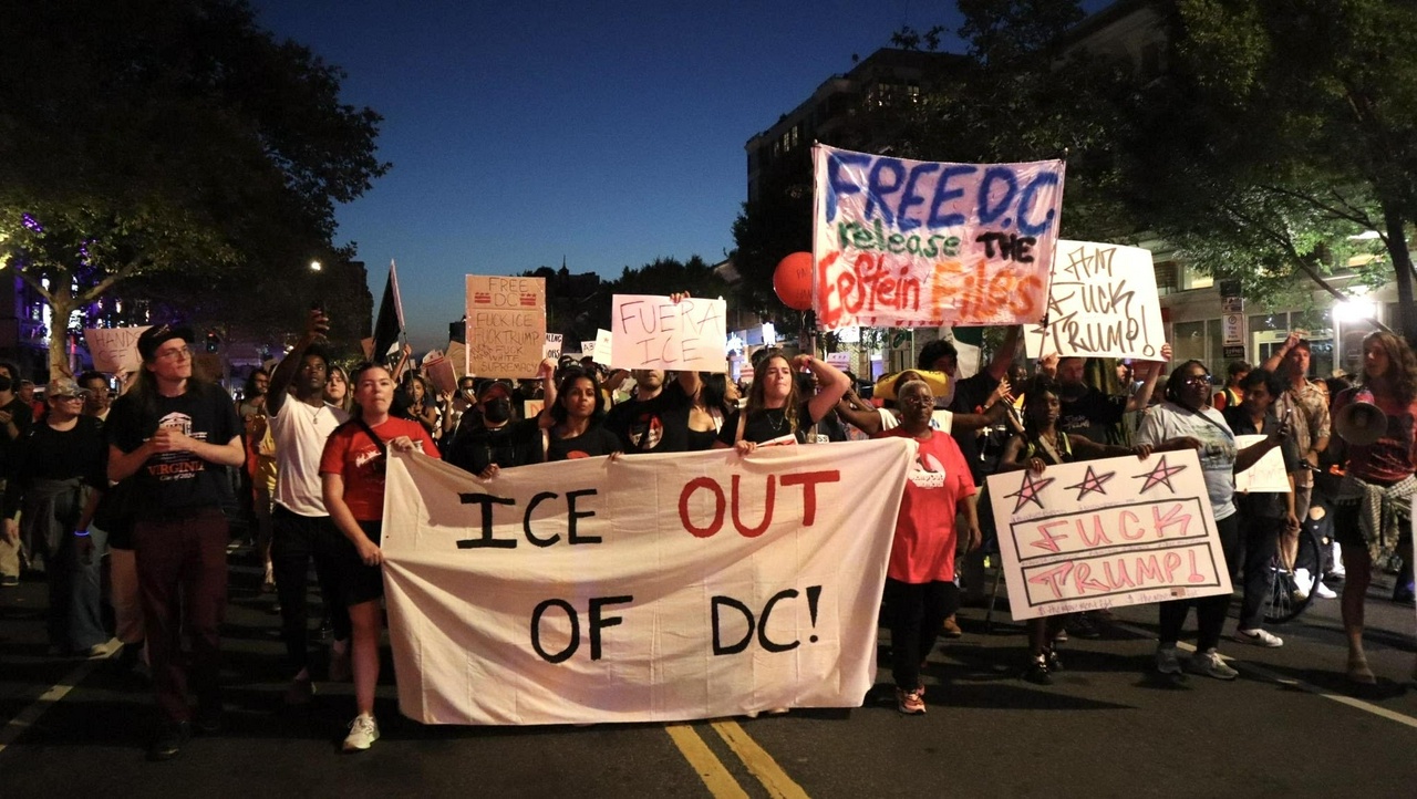 DC Against Trump Coalition shuts down racist curfew zone