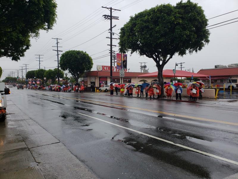 Strikers and supporters line the streets of LA.