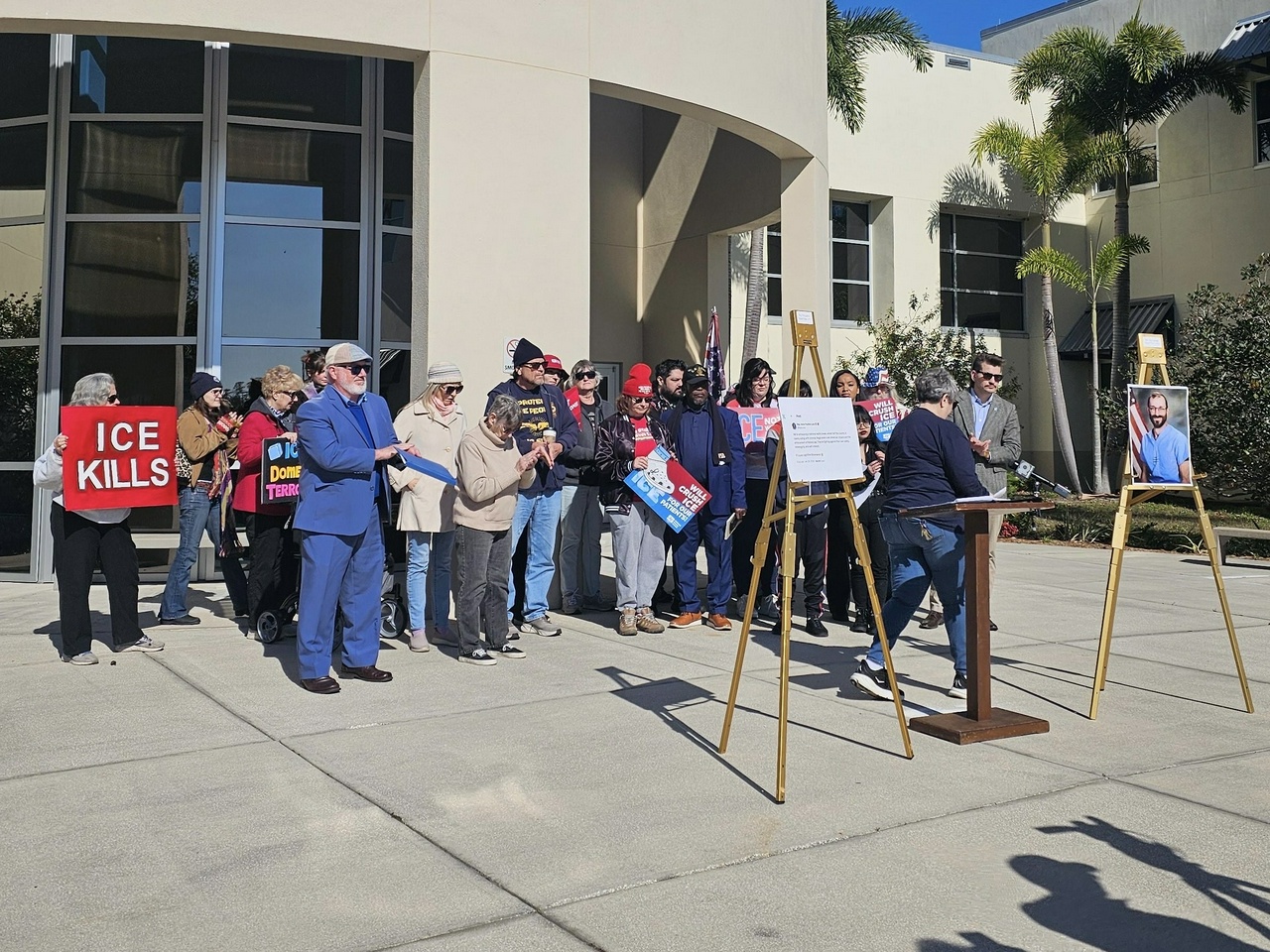 Trade unionists in Seminole, Florida demand justice for Alex Pretti. | Fight Back! News Trade unionists in Seminole, Florida demand justice for Alex Pretti.