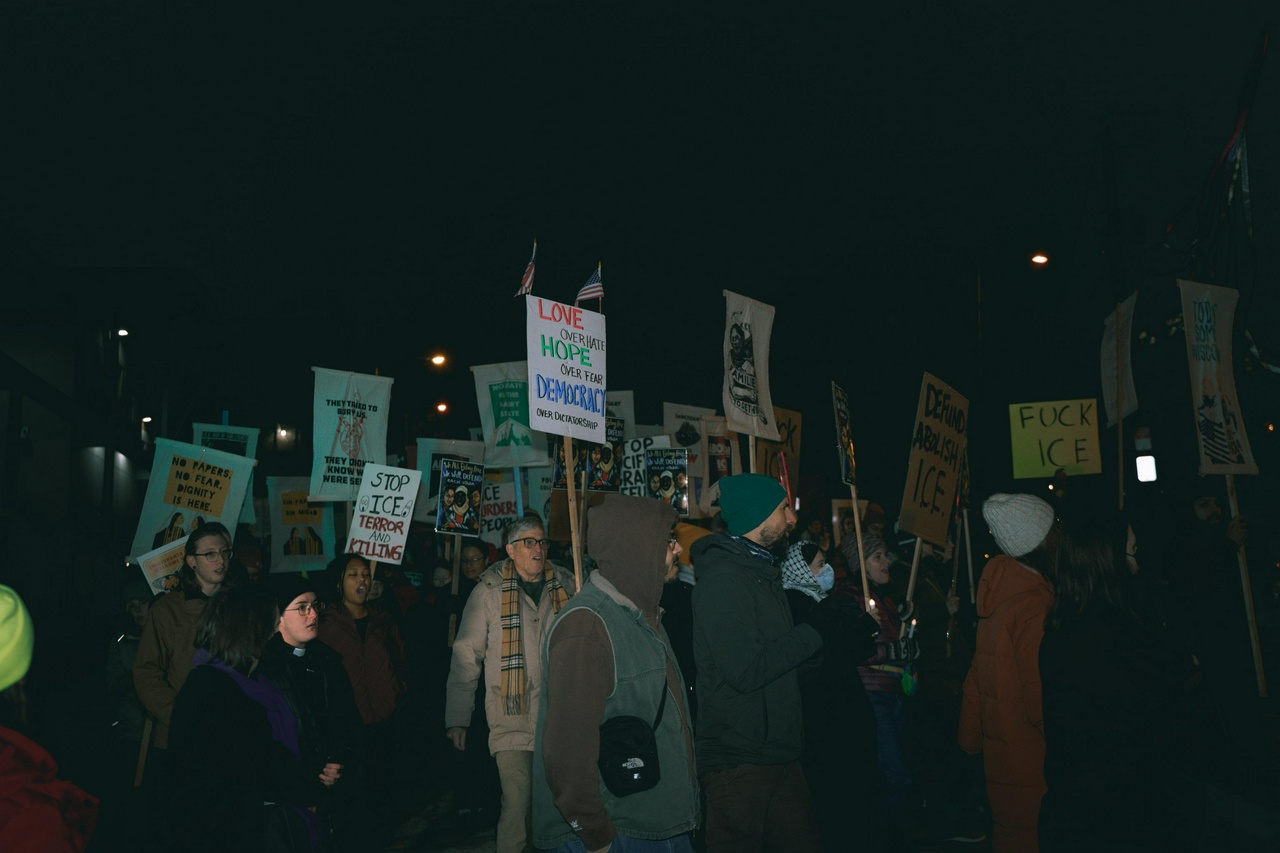 Milwaukee vigil honors Minneapolis women murdered by ICE.