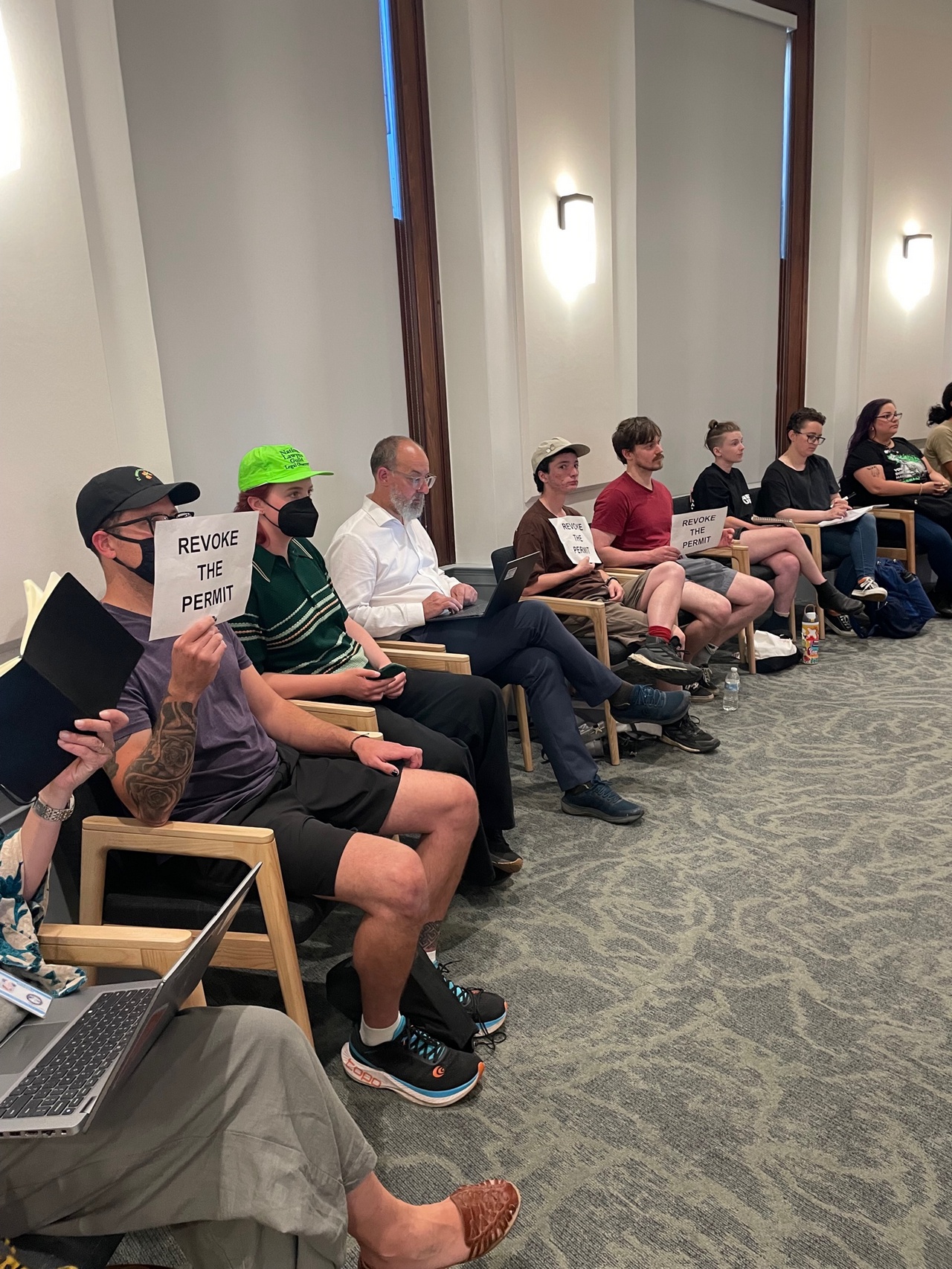 Activists disrupt Portland city council, demand it revokes ICE permit