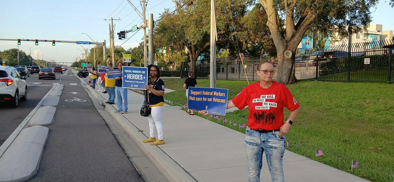 Trabajadores del VA están resistiendo ataques del gobierno de Trump.