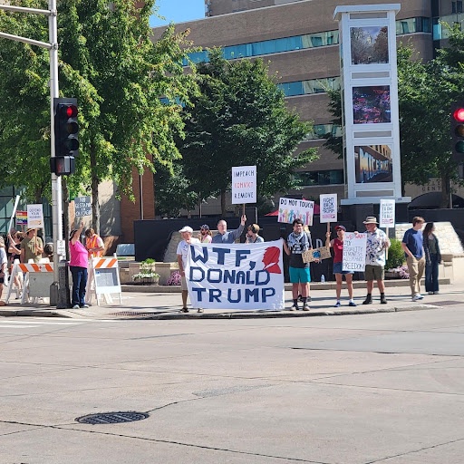 Appleton rallies against Trump, stands with Chicago