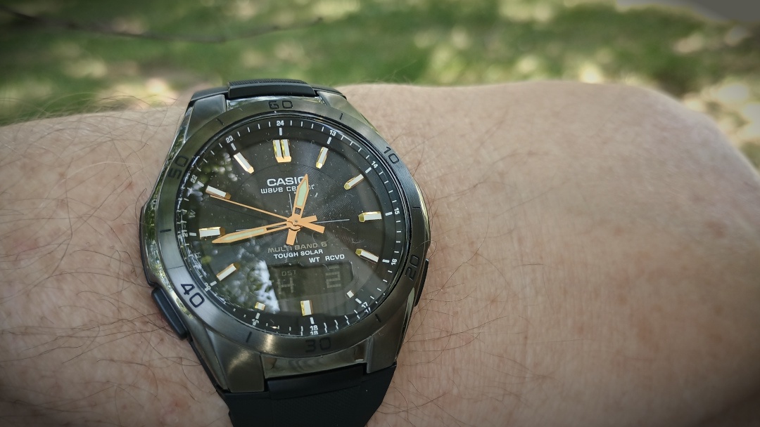 Casio Wave Ceptor WVA-M640B, Photo by Unattributed, License: Creative Commons BY-NC-SA 4.0