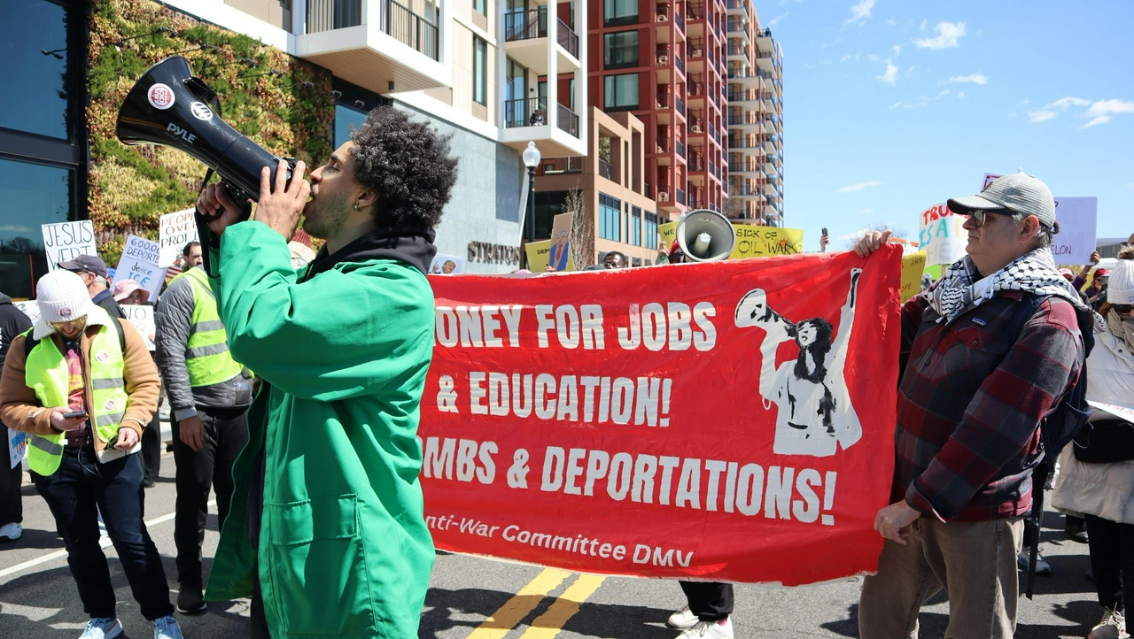 Progressives join DC No Kings protest