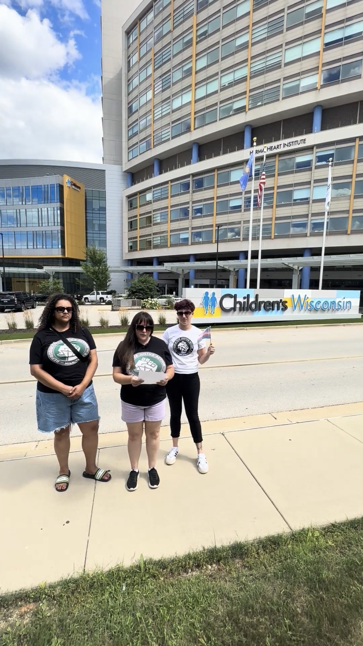 Members of Reproductive Justice Action Milwaukee deliver over 1000 petition signatures in support of gender-affirming care. | Fight Back! News Members of Reproductive Justice Action Milwaukee deliver over 1000 petition signatures in support of gender-affirming care.