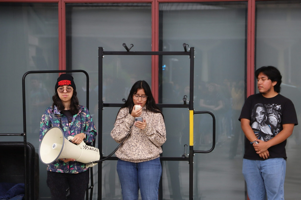 Chicago rally in defense of undocumented students. | Fight Back! News Chicago rally in defense of undocumented students.
