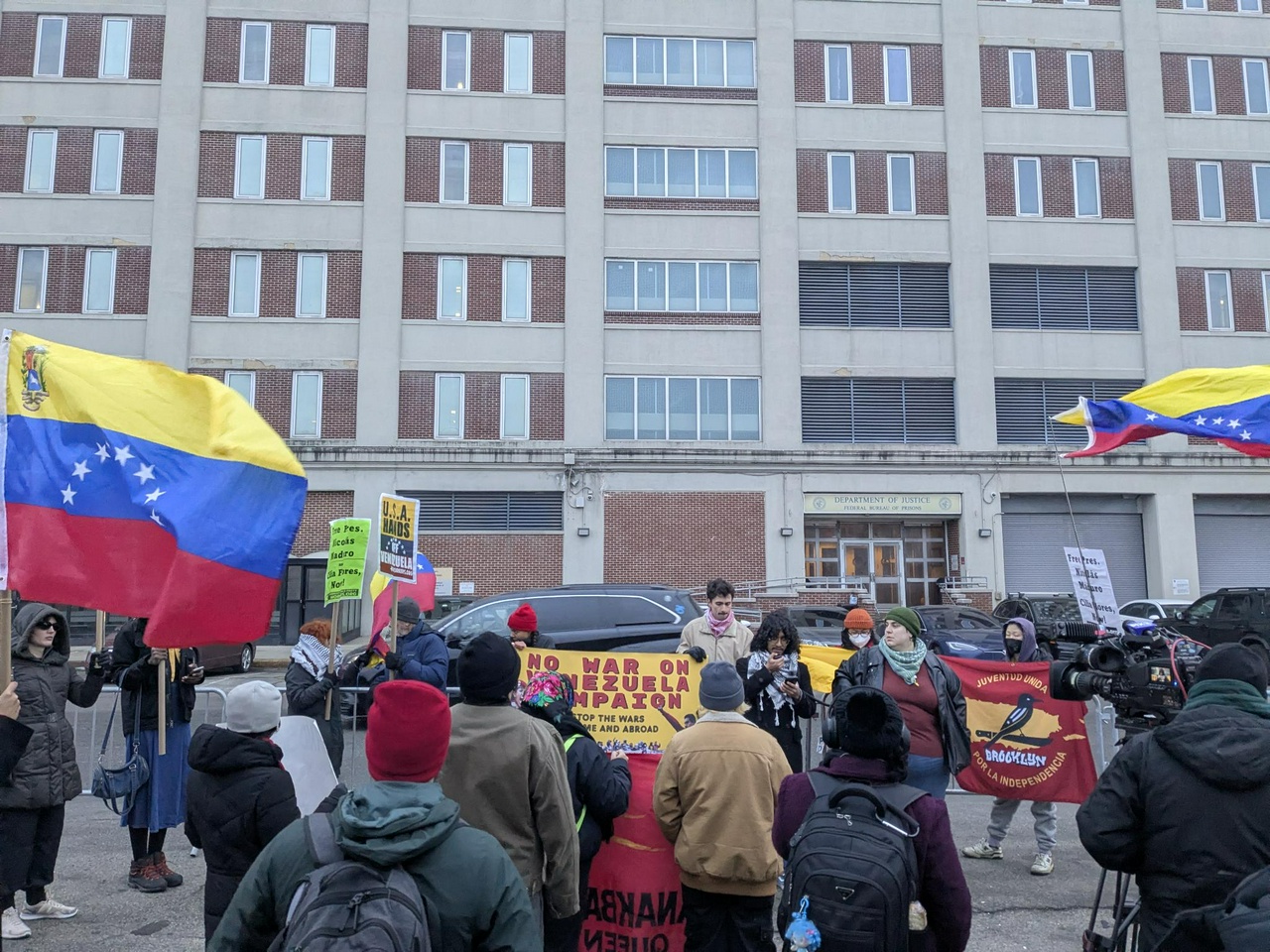 Press conference at Metropolitan Detention Center demands freedom for President Maduro and First Lady Flores. | Fight Back! News Press conference at Metropolitan Detention Center demands freedom for President Maduro and First Lady Flores.