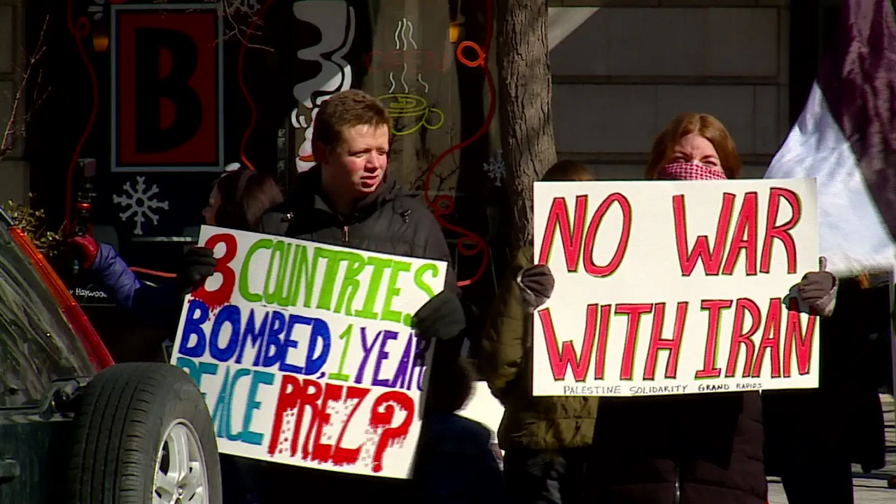 Grand Rapids, Michigan protest against the war on Iran.