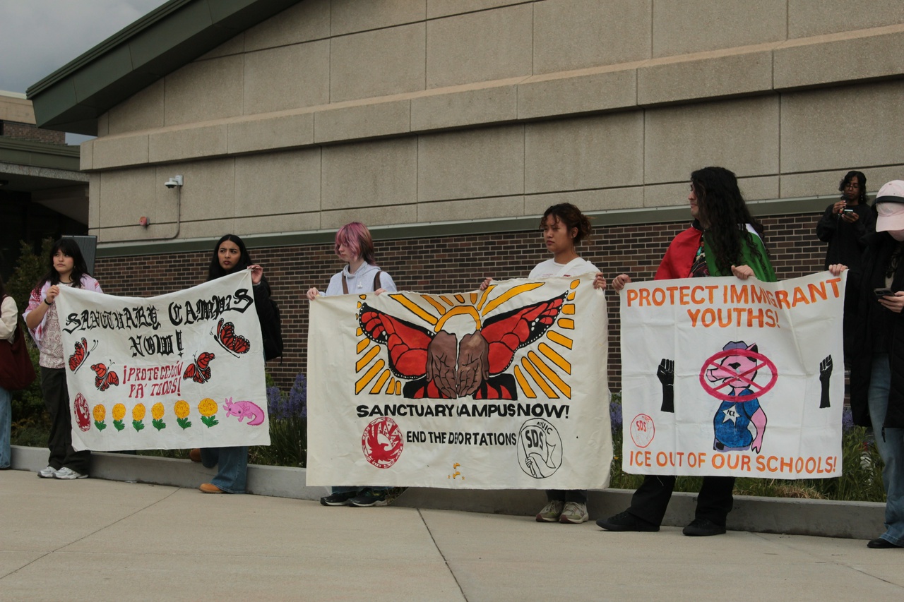 UIC student walkout on May Day for a sanctuary campus