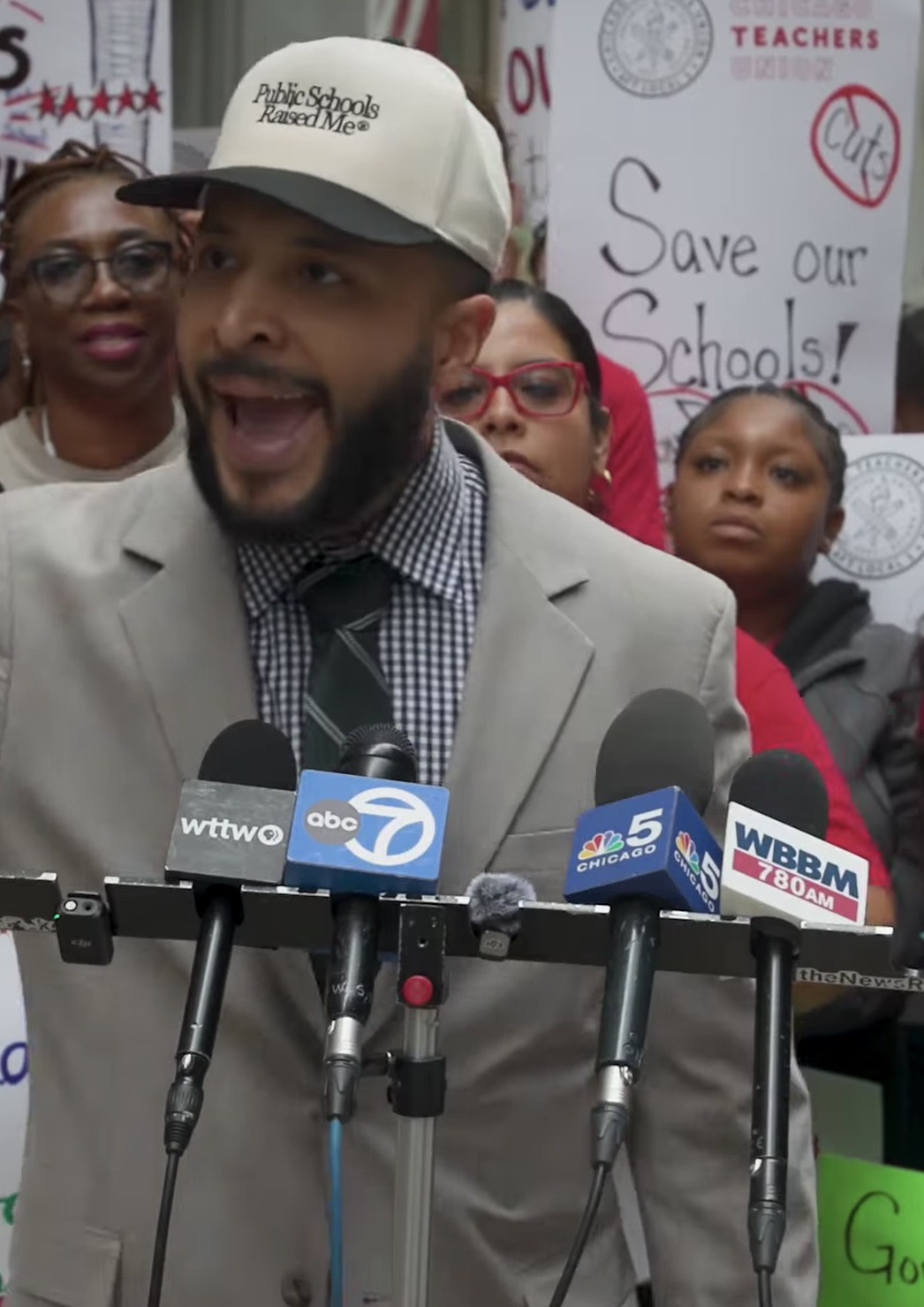 Hilario Dominguez, the CTU-endorsed candidate for school board president, speaks outside the Chicago Board of Education meeting on Thursday, July 30. | Fight Back! News