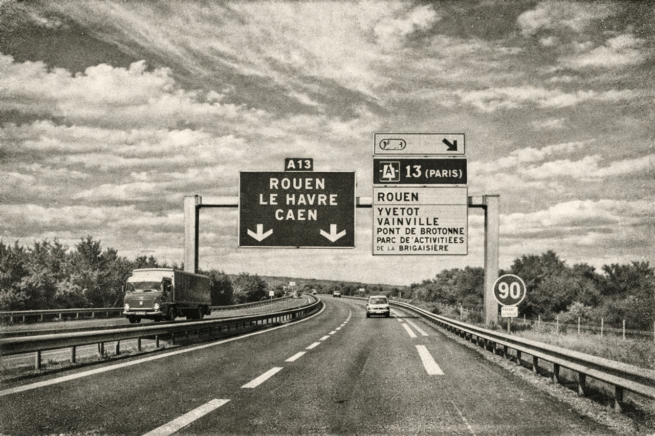 Carretera al atardecer
