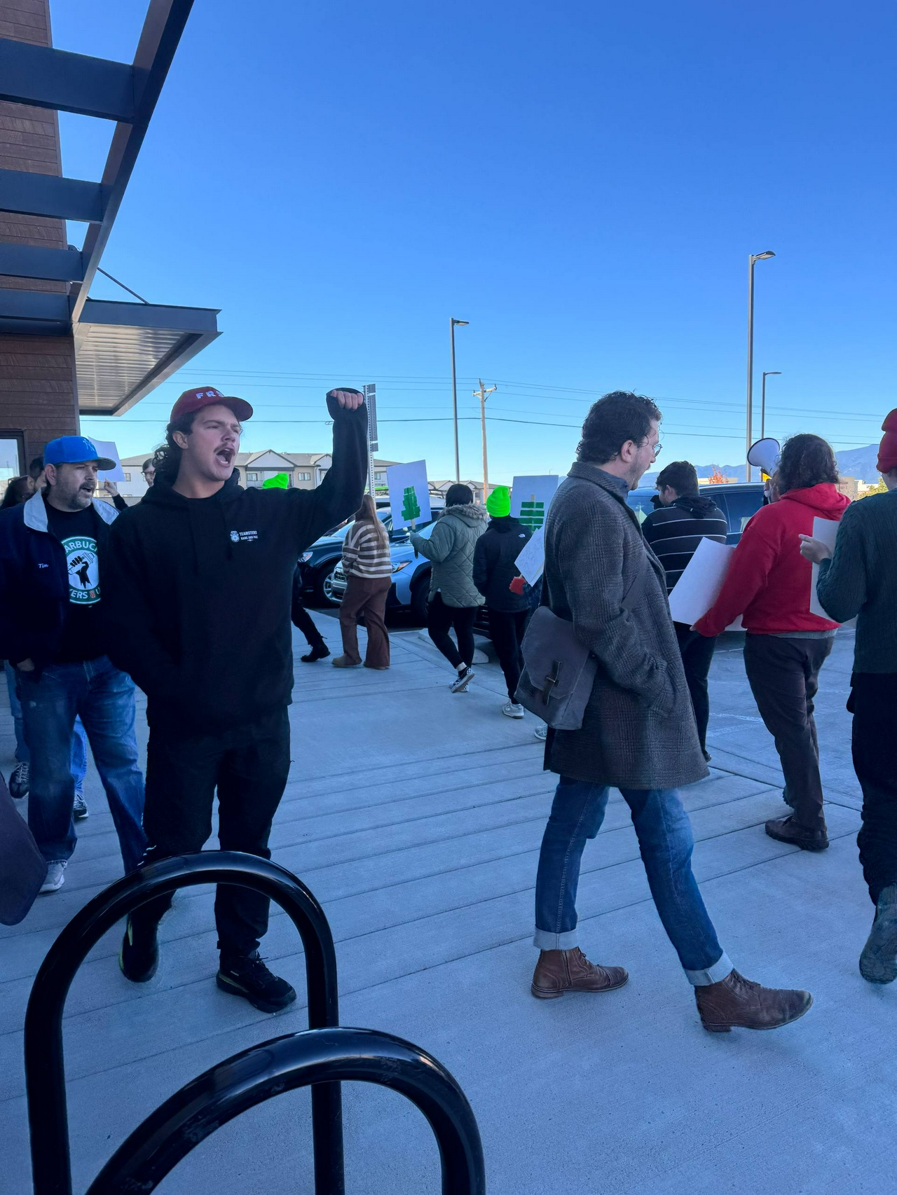 Starbuck workers hold practice picket, preparing for the upcoming strike. | Fight Back! News Starbuck workers hold practice picket, preparing for the upcoming strike.