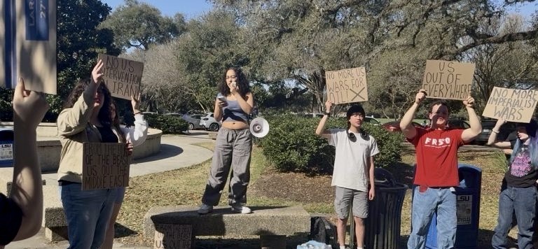 LSU students protest war on Iran