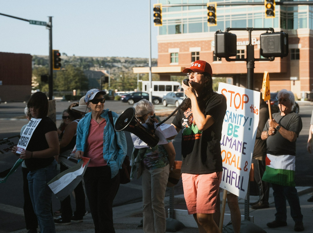 Billings, Montana rally in solidarity with Palestine. 