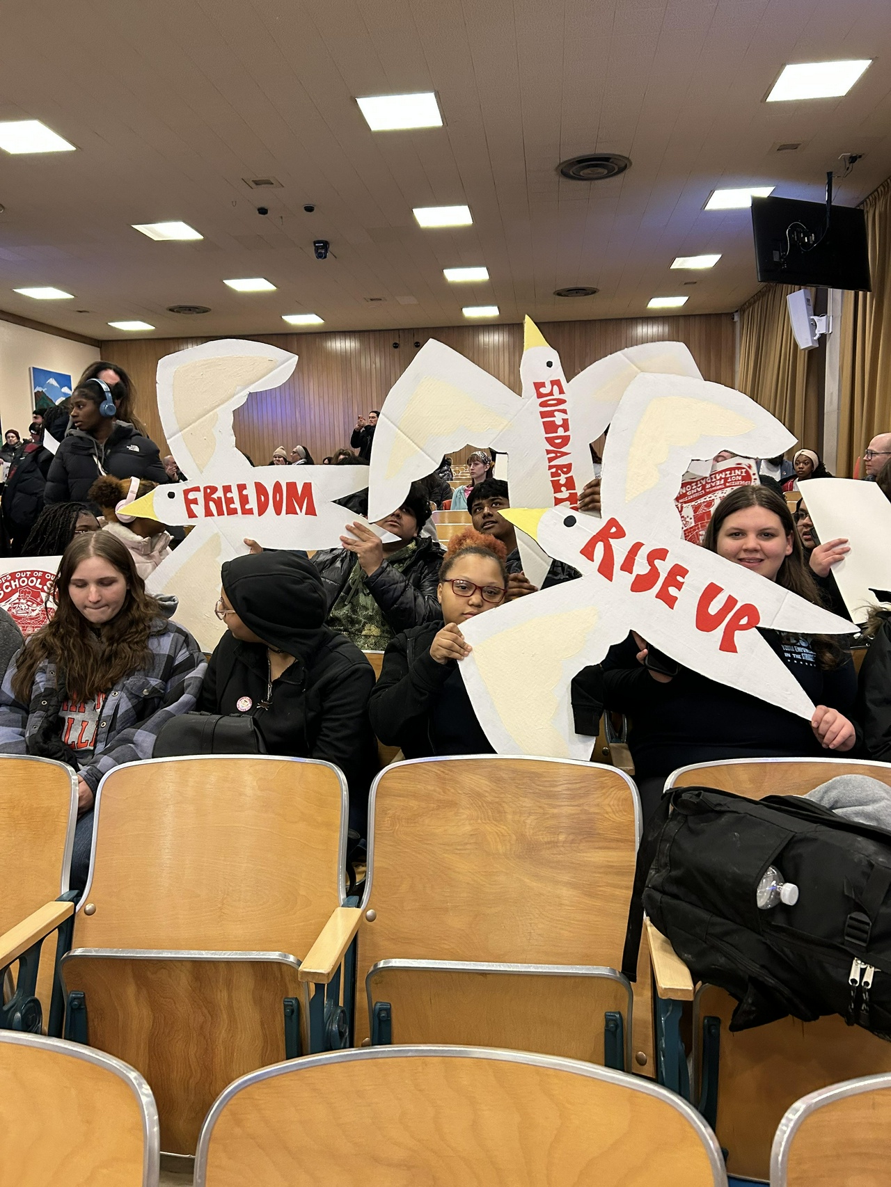Milwaukee students push back against cops in schools. | Fight Back! News Milwaukee students push back against cops in schools.