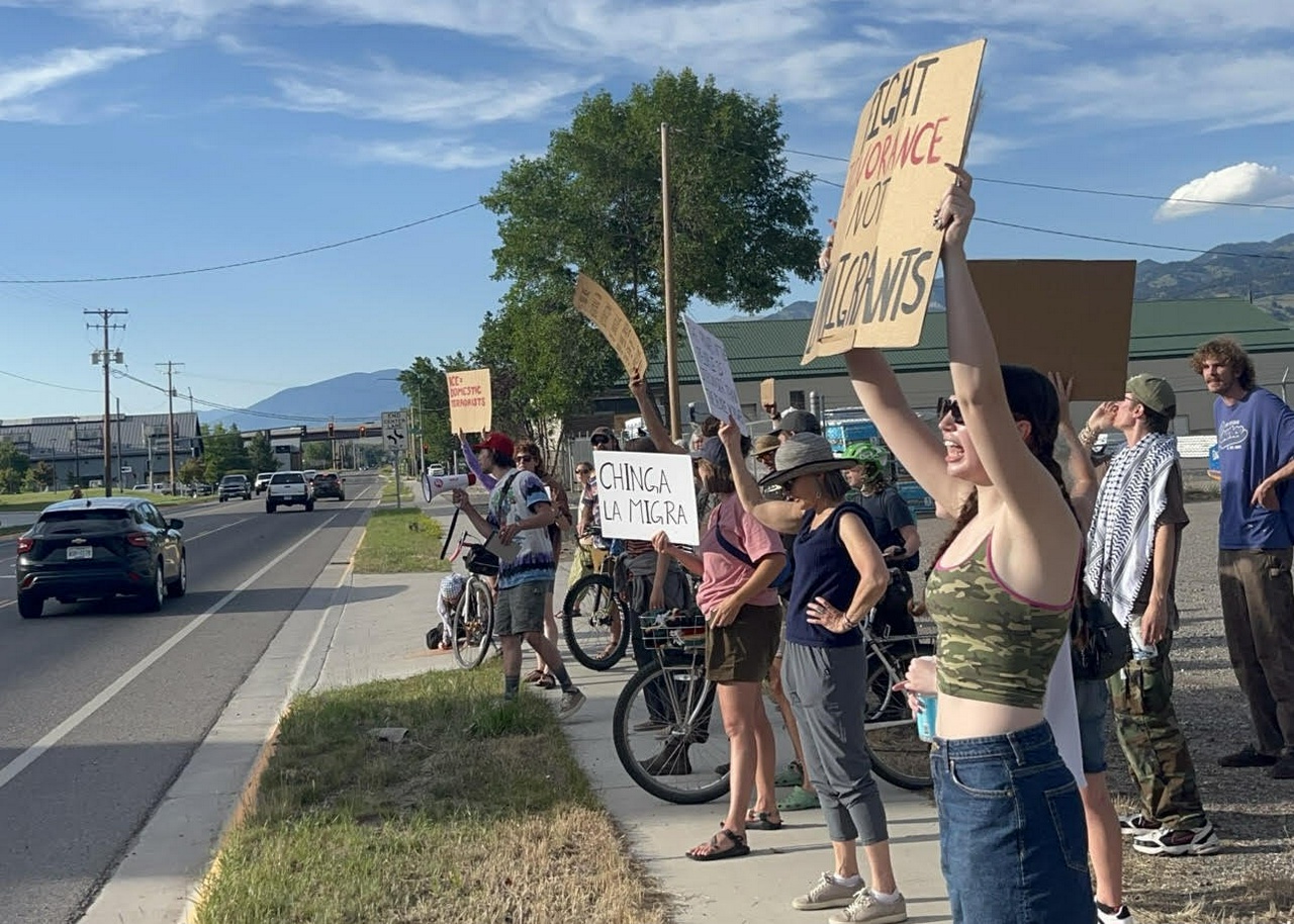 Bozeman rallies against ICE as they invade Gallatin Valley