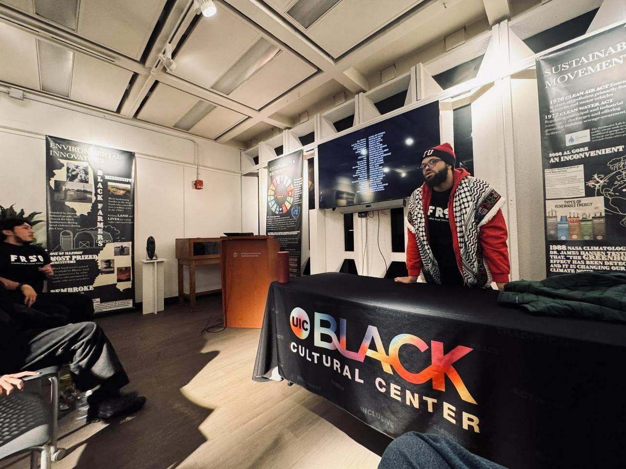 Evento de OSCL de Chicago del Mes de Historia Negra con el tema del legado de Fred Hampton. 