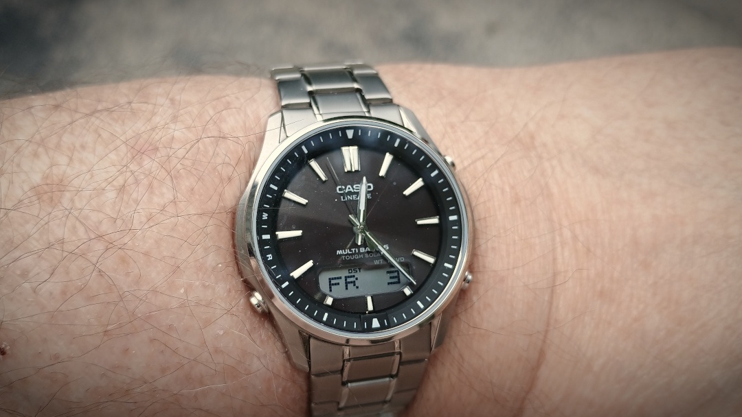 Casio Lineage LCW-M100TSE, Photo by Unattributed, License: Creative Commons BY-NC-SA 4.0