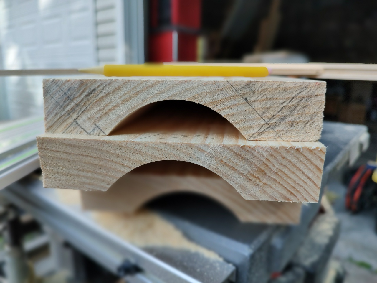 molding lines