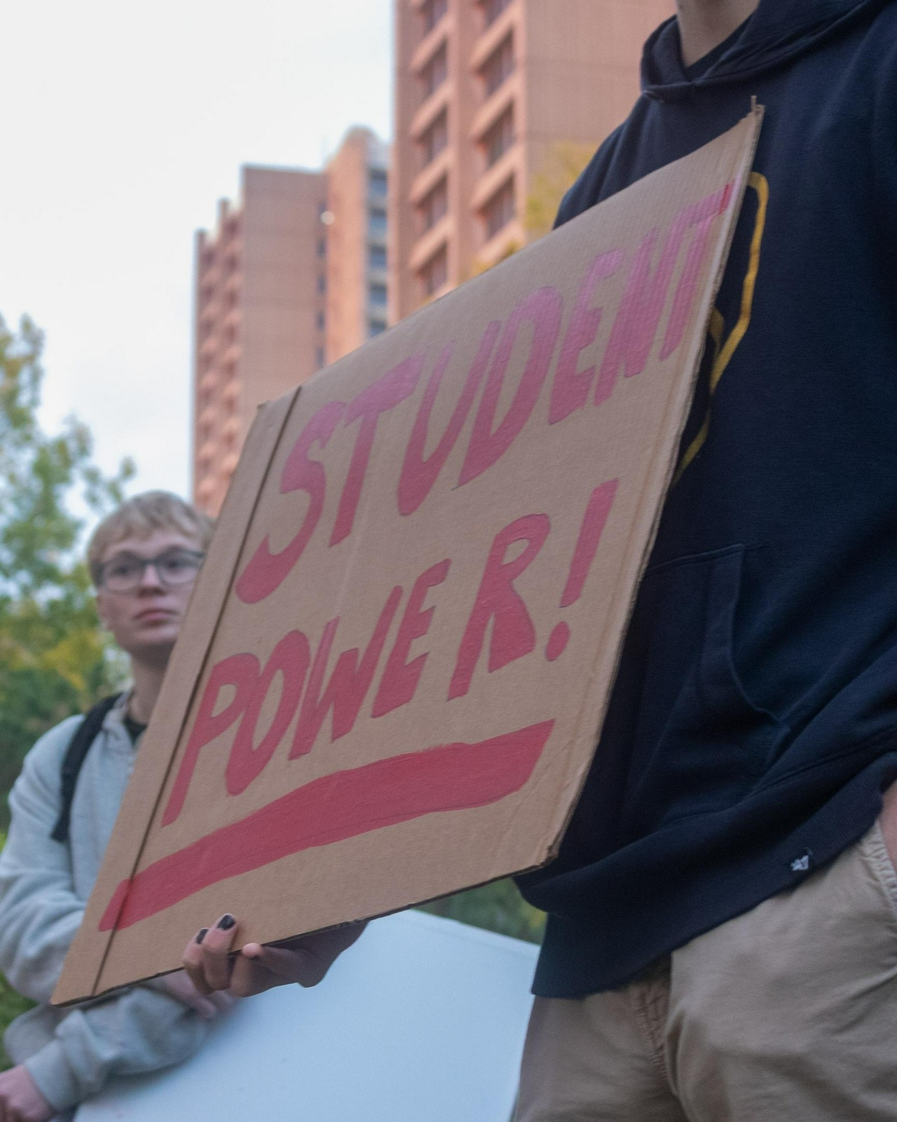 MIlwaukee students rally against the deployment of federal forces in Chicago.