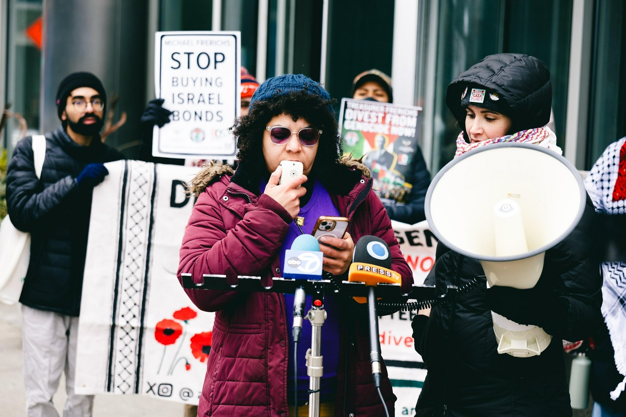 Chicago press conference demanding divestment from apartheid Israel. 