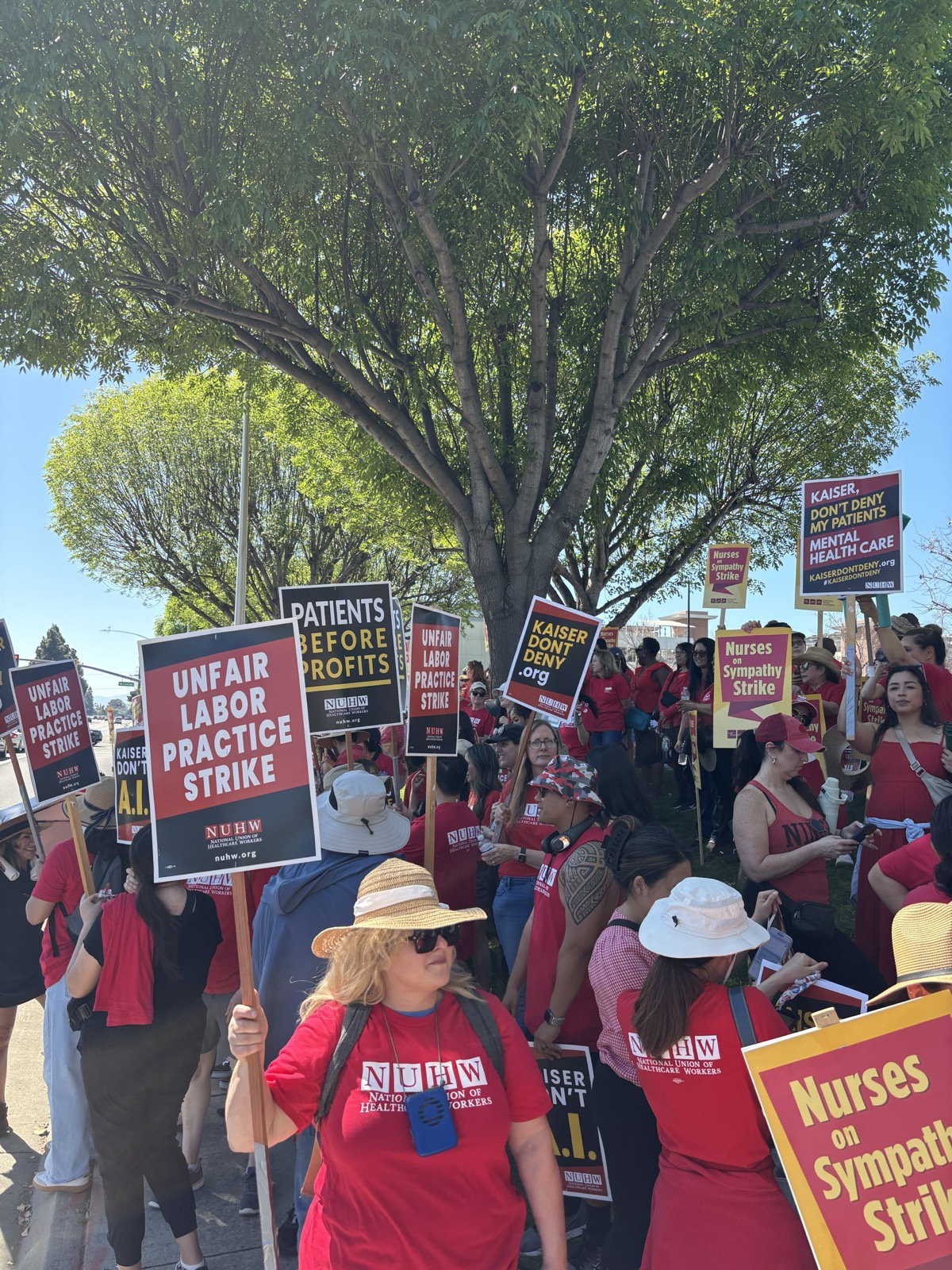 National Union of Healthcare Workers on strike against Kaiser. 