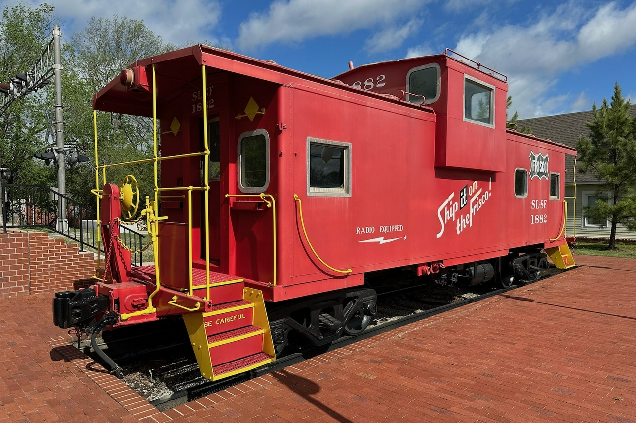 SL-SF 1882/BN 12252. Catoosa, OK. 4/2/2025.