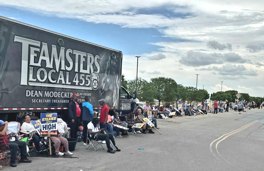 Teamsters at Verbal Beginnings enter week 4 of strike